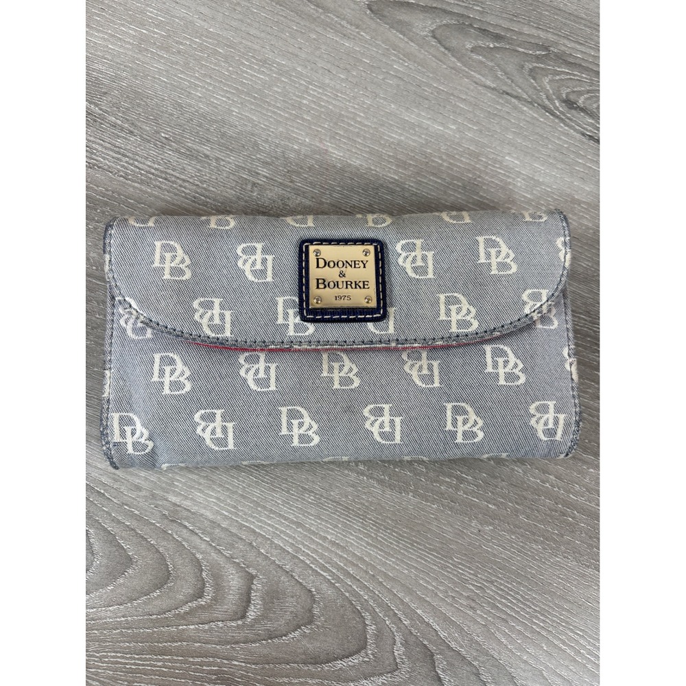 Dooney & Bourke Monogram Denim Trifold Wallet Blue White Logo Plaque